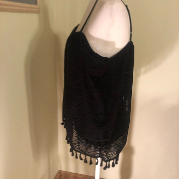 Tasseled top - Picture 2 of 2